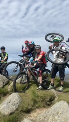 D9sQWxLXYAAJhi6.jfif