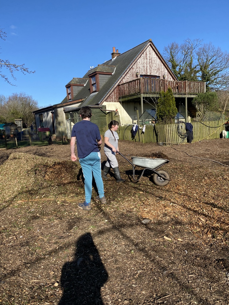 Volunteers at work 