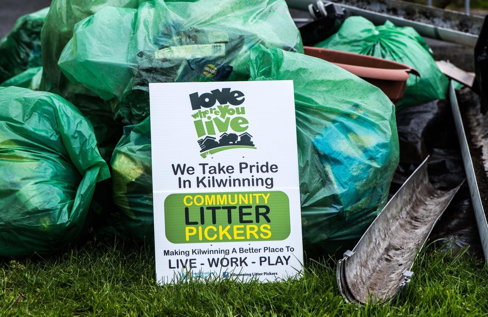 Kilwinning Litter Pickers. 